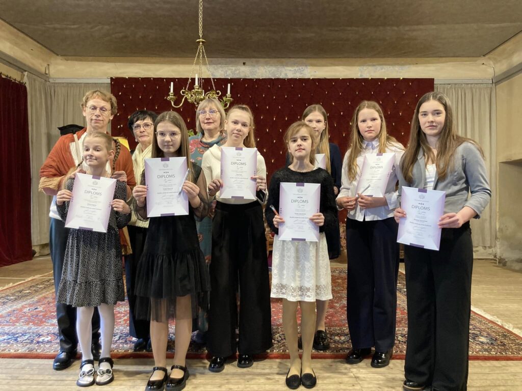 Aluksniesiem.lv raksta attēla aizvietotājs