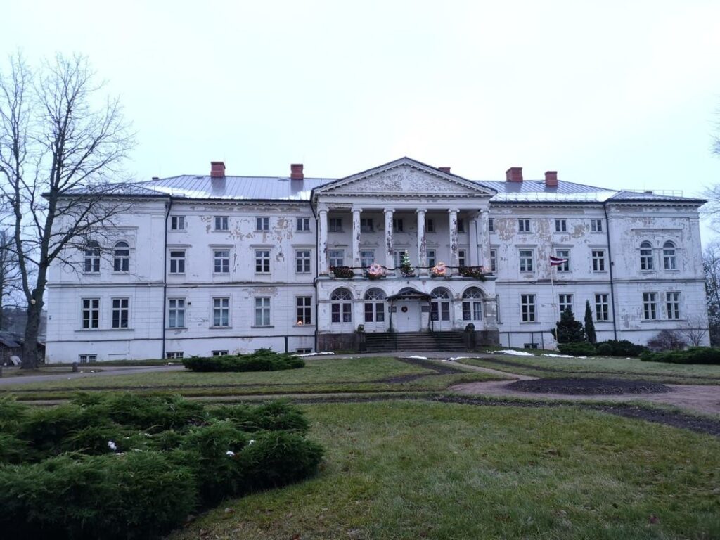 Aluksniesiem.lv raksta attēla aizvietotājs