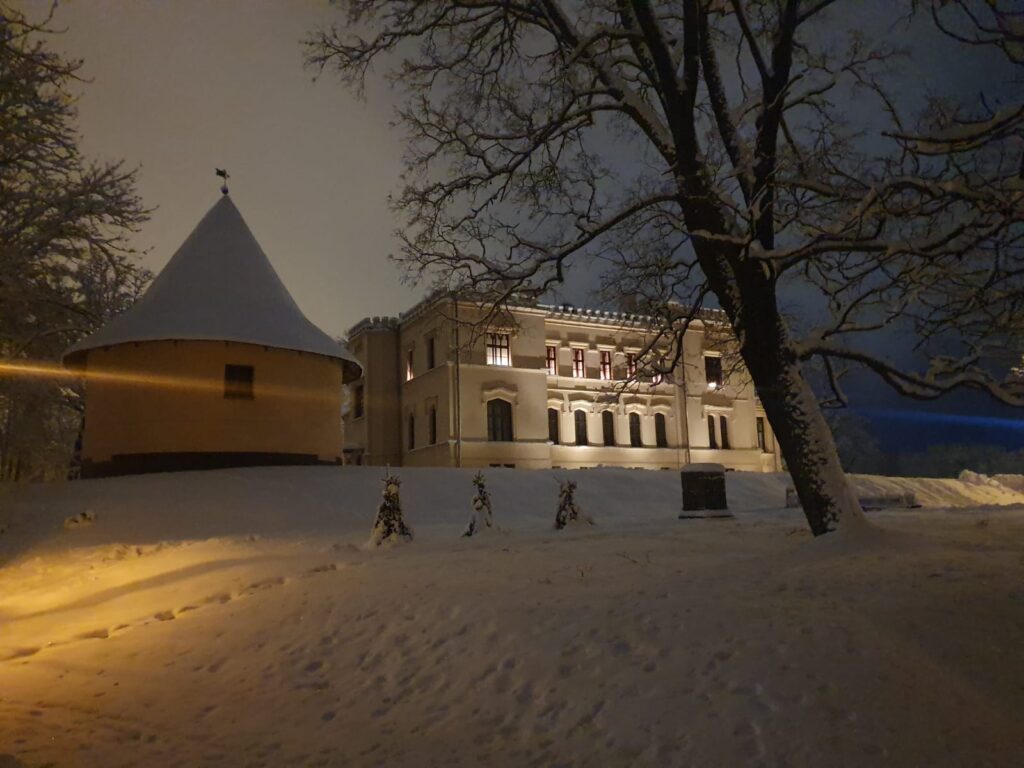 Aluksniesiem.lv raksta attēla aizvietotājs