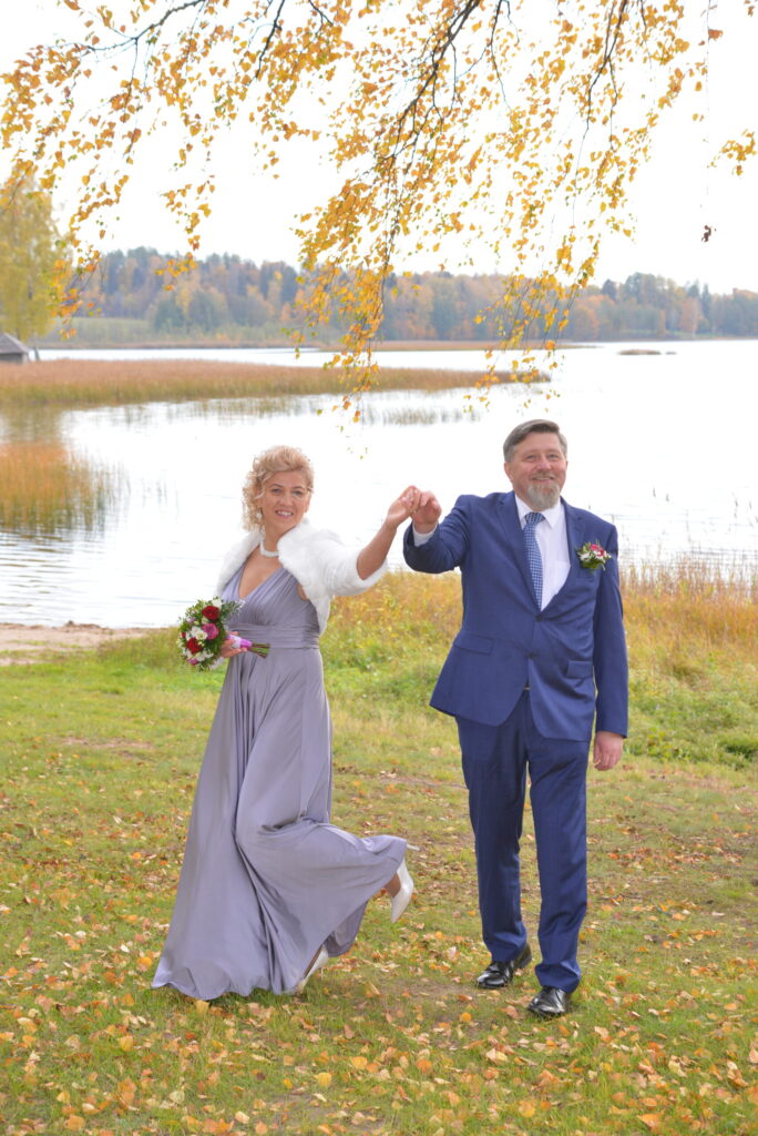 Bilde no mūsu kāzu dienas 09.10.2021. Foto autors ir leģendārais Alūksnes fotogrāfs Jānis Podnieks.
Autors: 6. Anita un Jānis Žīguri