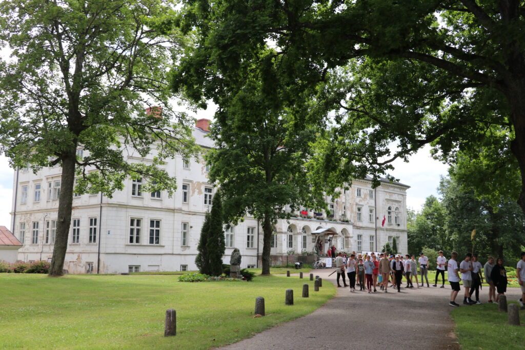 Aluksniesiem.lv raksta attēla aizvietotājs