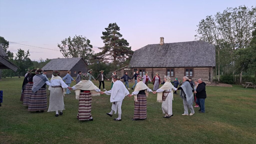 Aluksniesiem.lv raksta attēla aizvietotājs