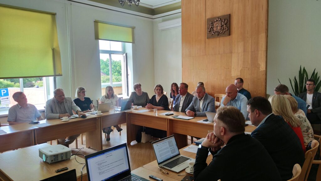 Aluksniesiem.lv raksta attēla aizvietotājs