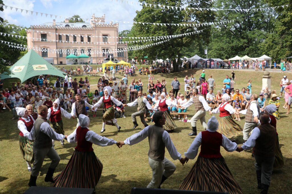 Aluksniesiem.lv raksta attēla aizvietotājs