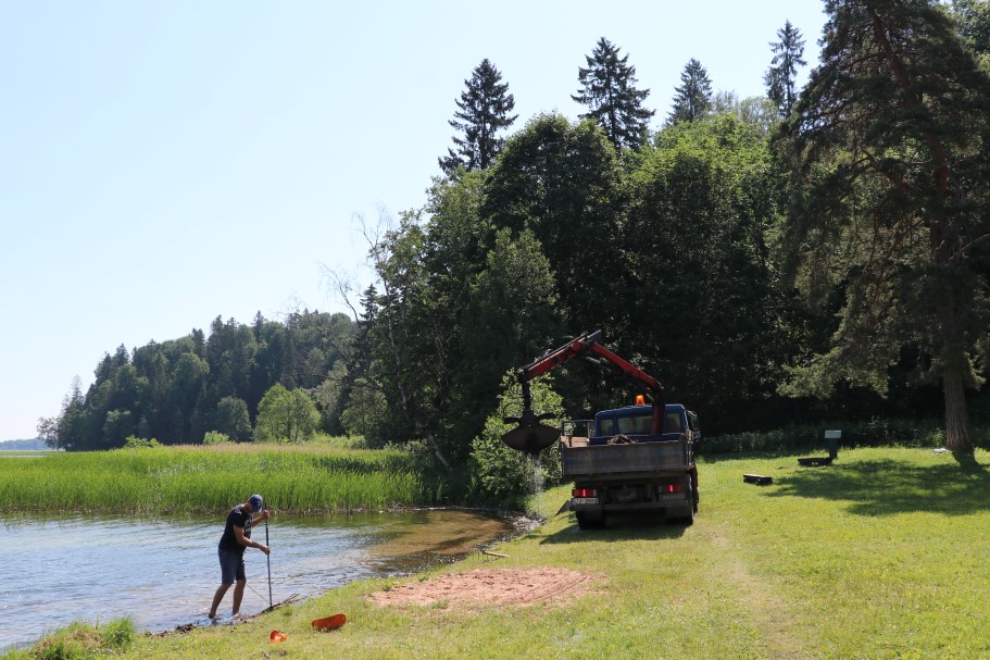 Peldvietas Melnums tīrīšanas darbi 2022. gadā.
Autors: No laikraksta "Alūksnes un Malienas Ziņas" arhīva