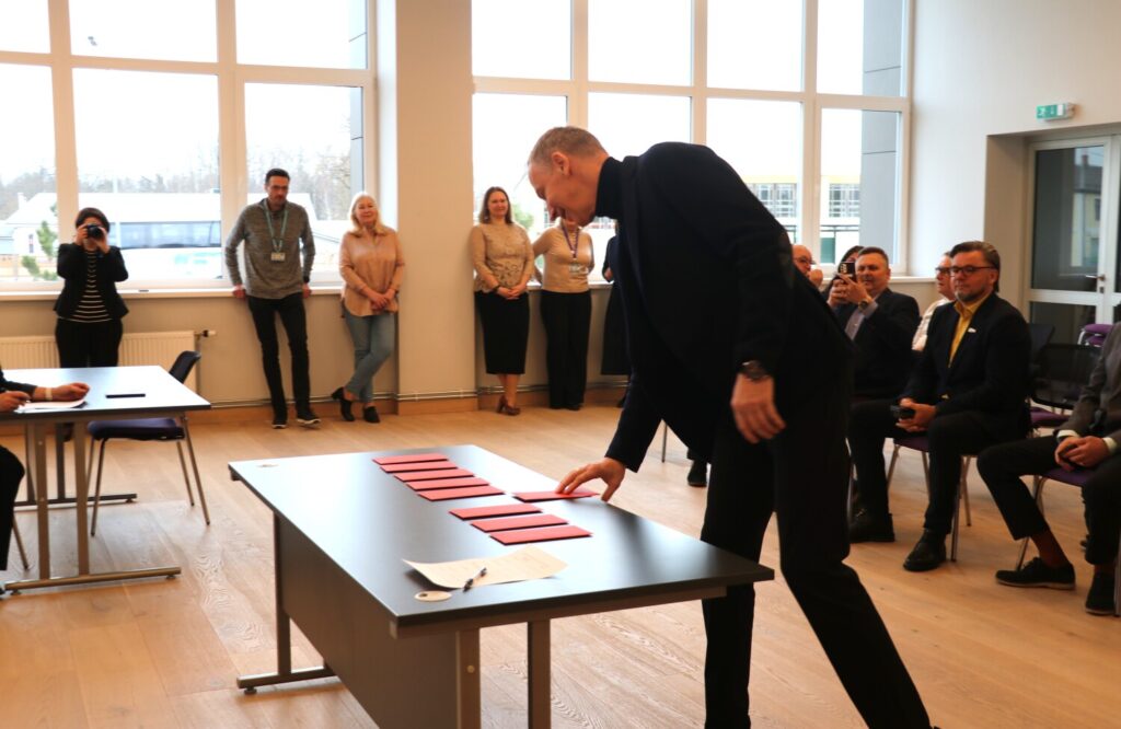 Aluksniesiem.lv raksta attēla aizvietotājs