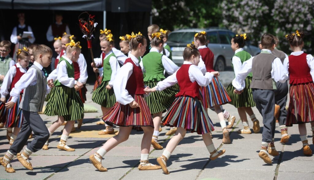 Aluksniesiem.lv raksta attēla aizvietotājs