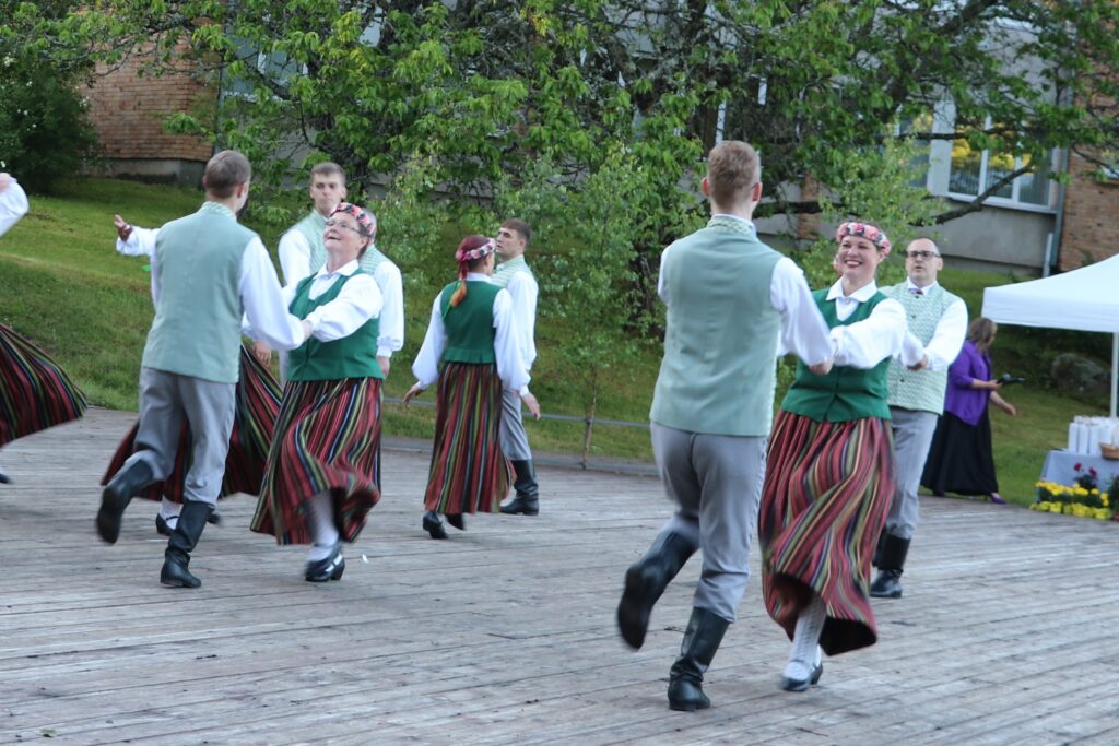 Aluksniesiem.lv raksta attēla aizvietotājs